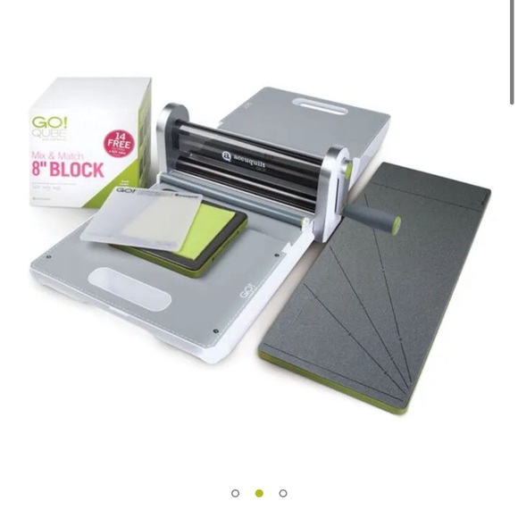 Brand new still in box Accuquilt Ultimate Go! Package - Picture 2 of 3